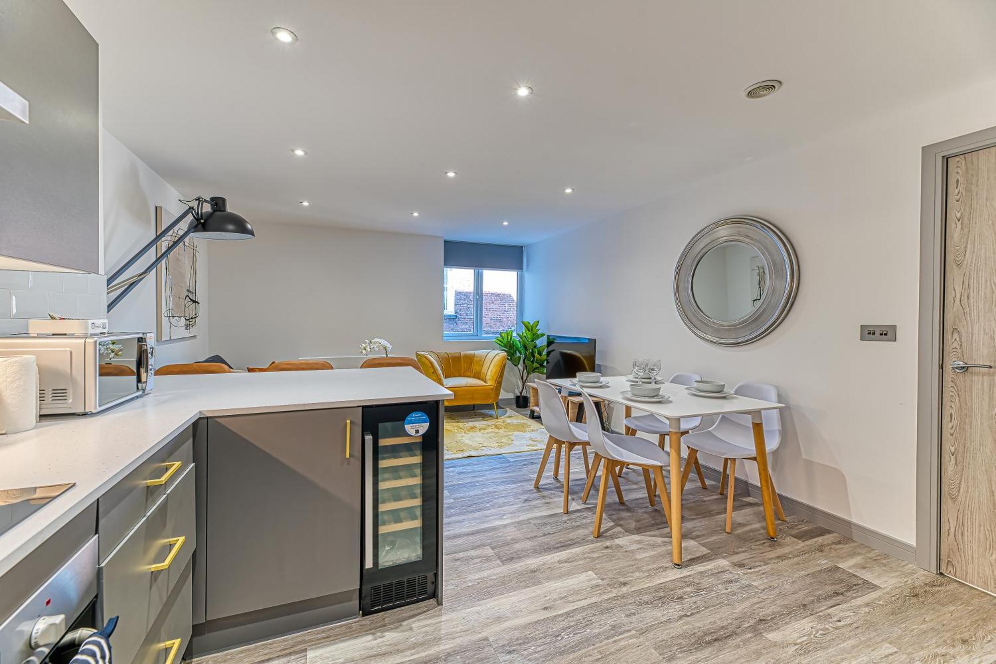 Charles House Serviced Apartments Preston  Dış mekan fotoğraf